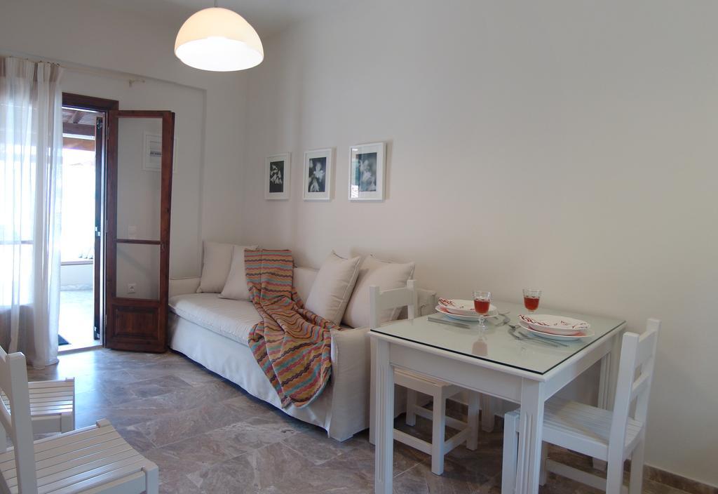 Apartmán Vista Petros Apraos Pokoj fotografie