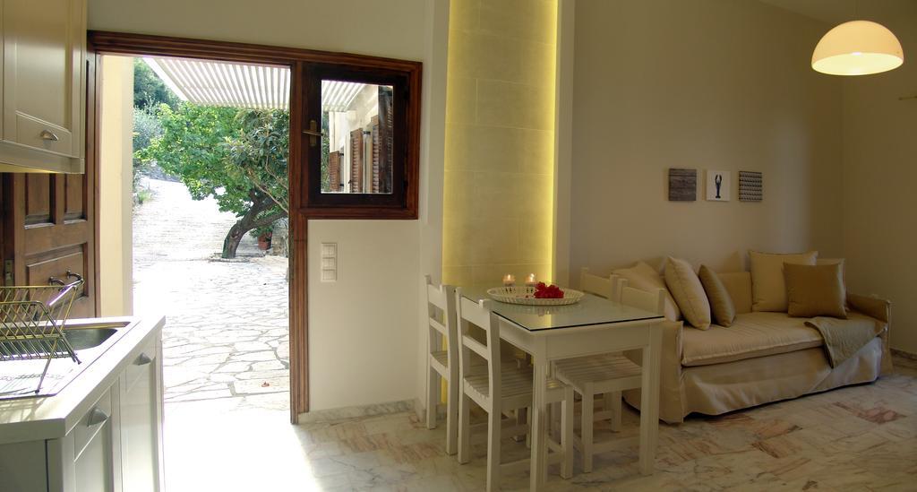 Apartmán Vista Petros Apraos Pokoj fotografie